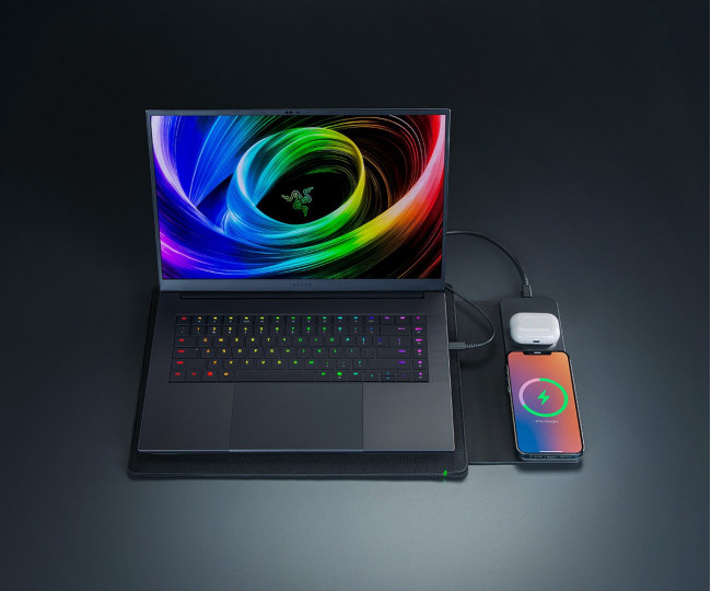 Чехол для ноутбука Razer Laptop Sleeve 16" with Wireless Charging